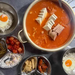 고기반햄반김치찌개 사진 2