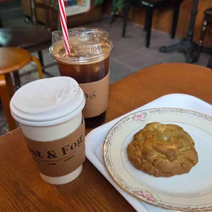 러스트앤포그 대표 사진