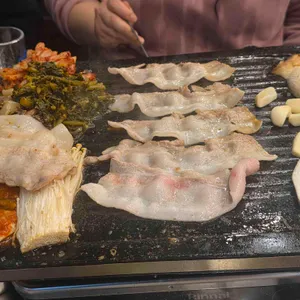 돈돌집 리뷰 사진