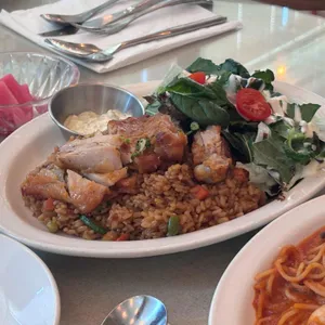 아웃오브오피스 사진