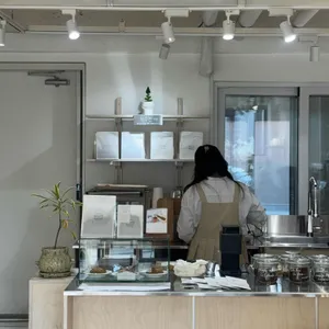 미온수 커피 로스터스 리뷰 사진