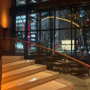 콘래드서울 플레임즈 로비라운지 리뷰 사진