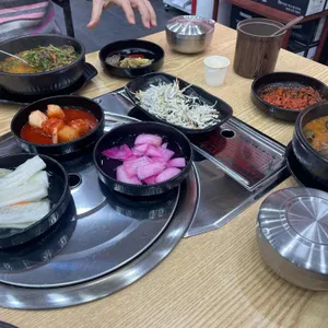 소궁흑염소요리 사진