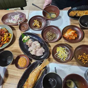 옹기밥상 사진 1