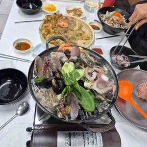 백원이네 해물손칼국수 대표 사진