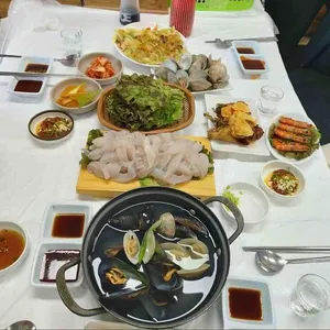 백원이네 해물손칼국수 사진