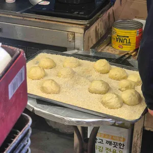 쉐프윤 찹쌀꽈배기고로케 사진 1