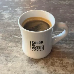 컬러인커피 리뷰 사진