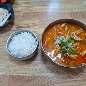 가조가마솥육개장순두부 사진 1