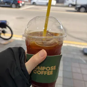 컴포즈커피 사진
