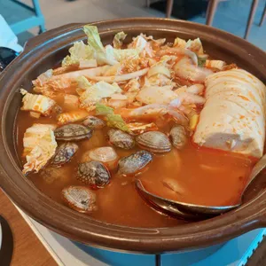 고향보쌈칼국수 사진