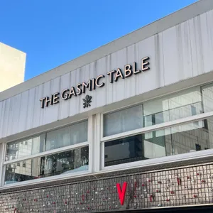 더 가즈믹 테이블 리뷰 사진