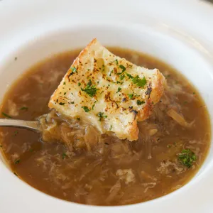 더 가즈믹 테이블 사진