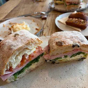 몬탁 리뷰 사진