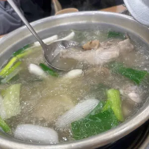 효담칼국수 닭한마리 사진
