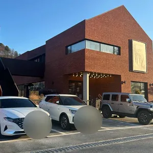 러스틱문 대표 사진