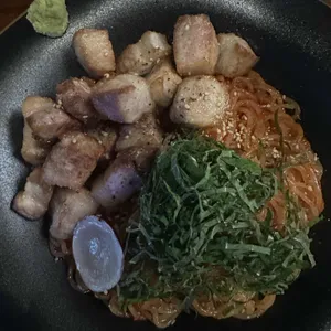 백억살롱 대표 사진