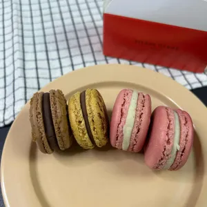 피에르 에르메 파리 더현대 서울 팝업 대표 사진