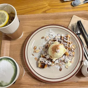 카페 포즈 사진