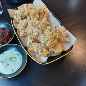 치킨다이닝 사진 2