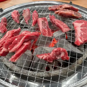 육돌 리뷰 사진