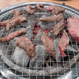 육돌 리뷰 사진