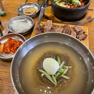 육쌈냉면 대표 사진