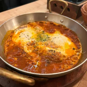 트라가 대표 사진