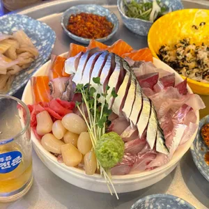 푸른회전문 사진 1