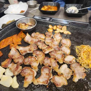 돌돌이생고기 리뷰 사진