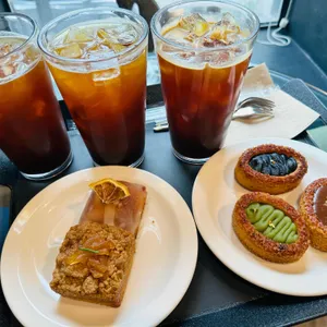 이스터 서울 사진 1