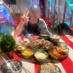 옴그족발 대표 사진