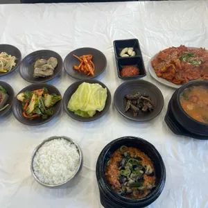 장수우렁쌈밥 사진