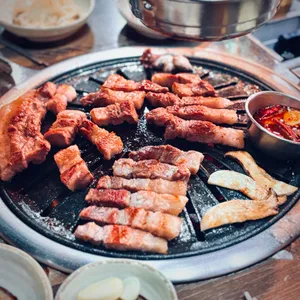 온천약돌한우돼지정육식당 사진