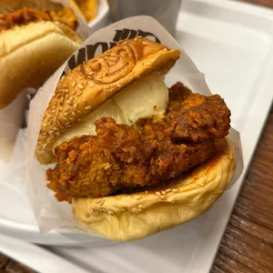 치킨버거클럽 사진