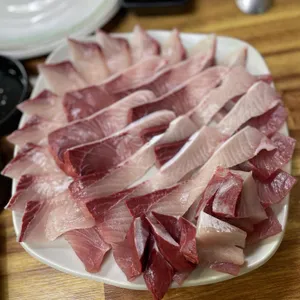 돈방석 수산 사진 1