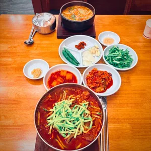 산더미 미성돼지국밥 대표 사진