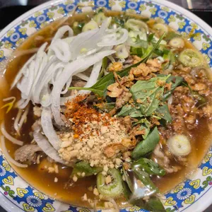 뭄 알로이 사진