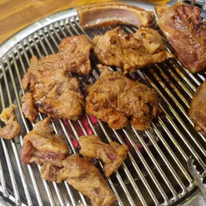 일등돼지숯불갈비 사진 1