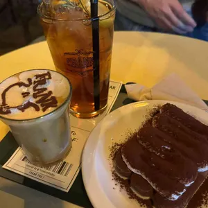 프랭크커핀바 사진