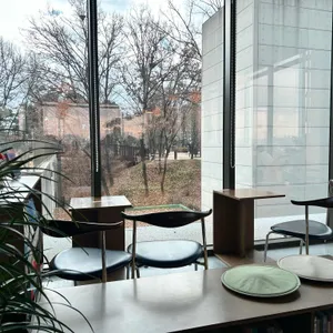 강변서재 리뷰 사진