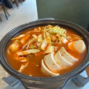 고향보쌈칼국수 대표 사진