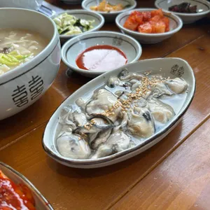 고향보쌈칼국수 대표 사진