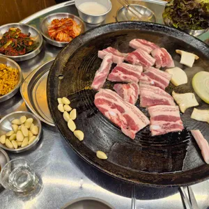 올바른솥뚜껑삼겹살 대표 사진