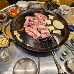 올바른솥뚜껑삼겹살 리뷰 사진