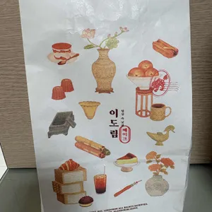 이도림 블로트커피 X 베이크 리뷰 사진