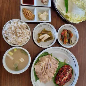 고향보쌈칼국수 사진