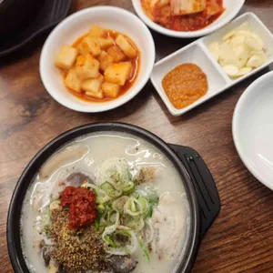 소문난 황칠 순대국 왕족발 사진 1