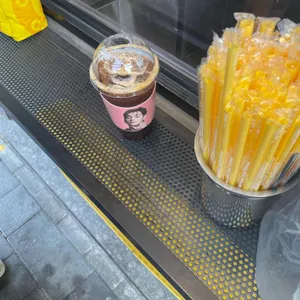 컴포즈커피 사진