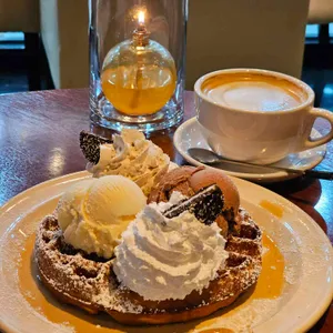 데미타스 리뷰 사진